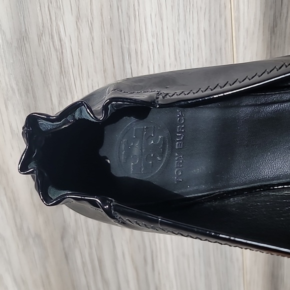 Tory Burch black patent ballet flats sz 8 - Picture 2 of 4